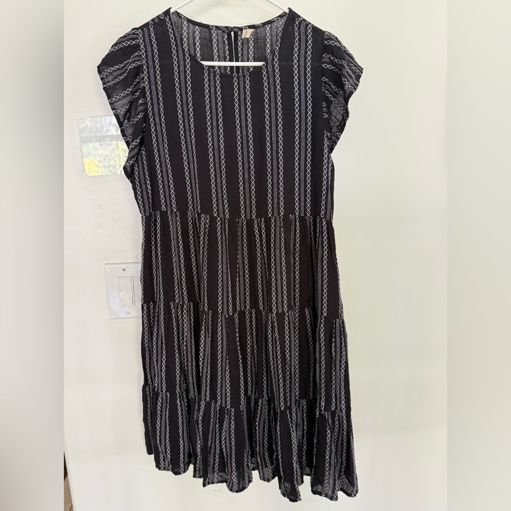 Elan Black and White Patterned Dress